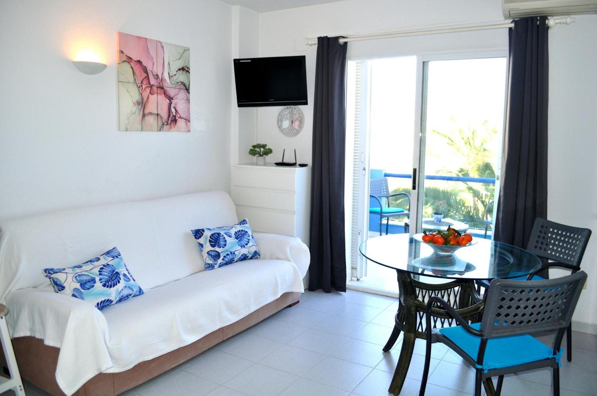 Apartamento Cala Blanca Studio, By Bookindenia Dénia