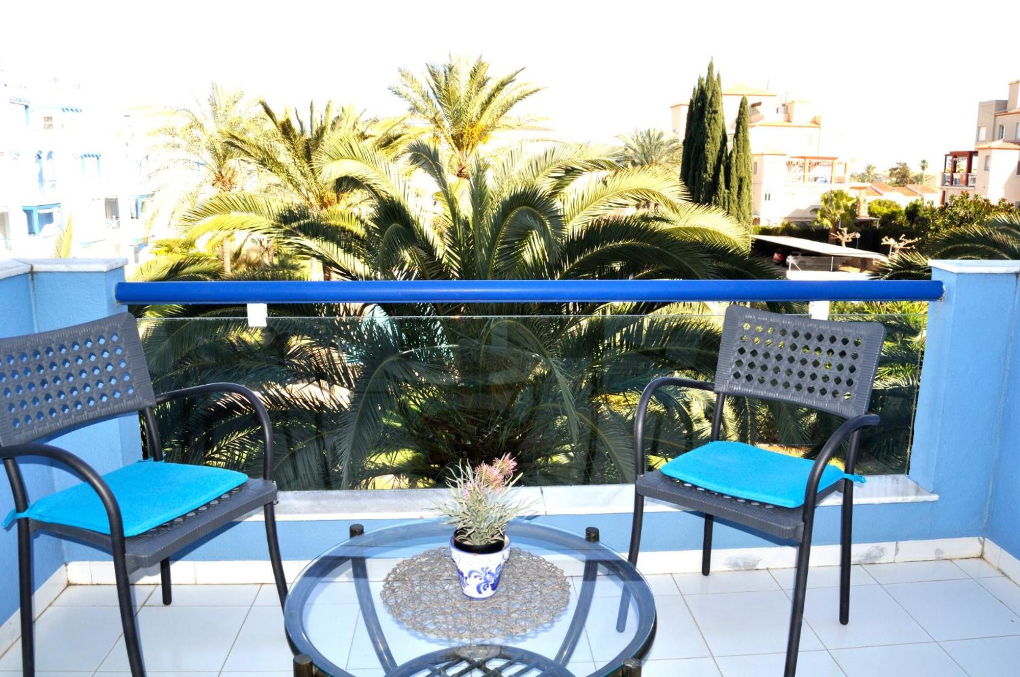 Cala Blanca Studio, By Bookindenia *